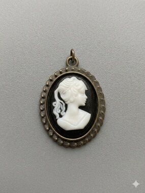 Vintage Mid-Century Style Cameo Pendant